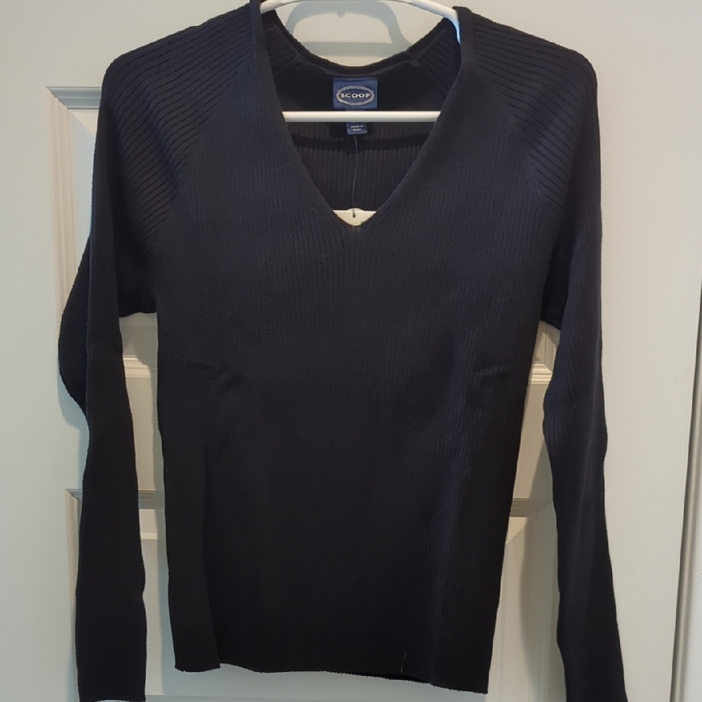 Streamlined Black V-Neck Sweater Fine Knit